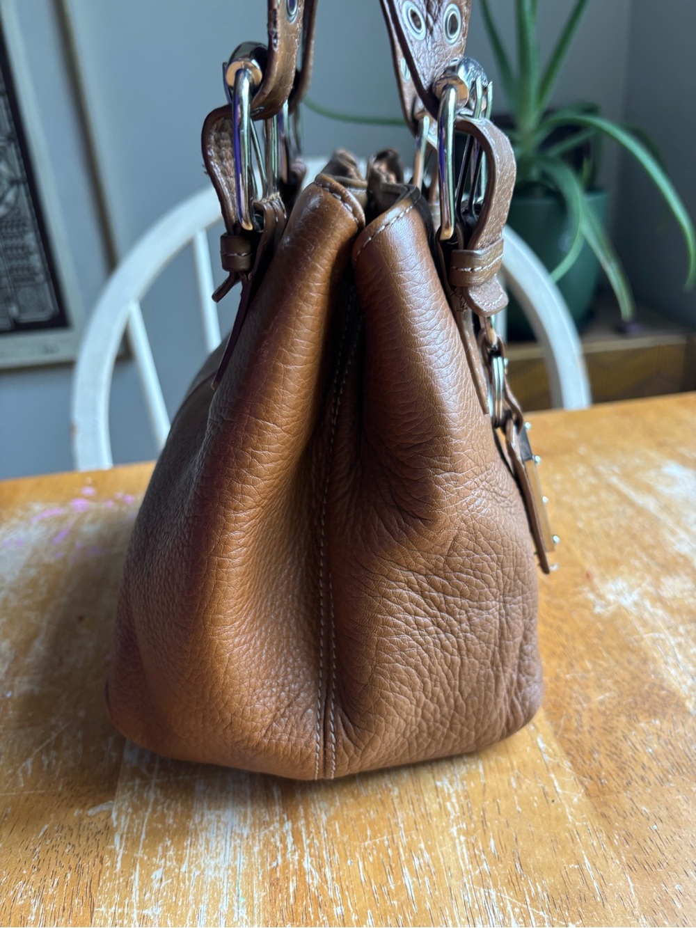 Tignanello Y2K Vintage Brown Leather Shoulder Bag with Buckle Hardware - Picture 5 of 10
